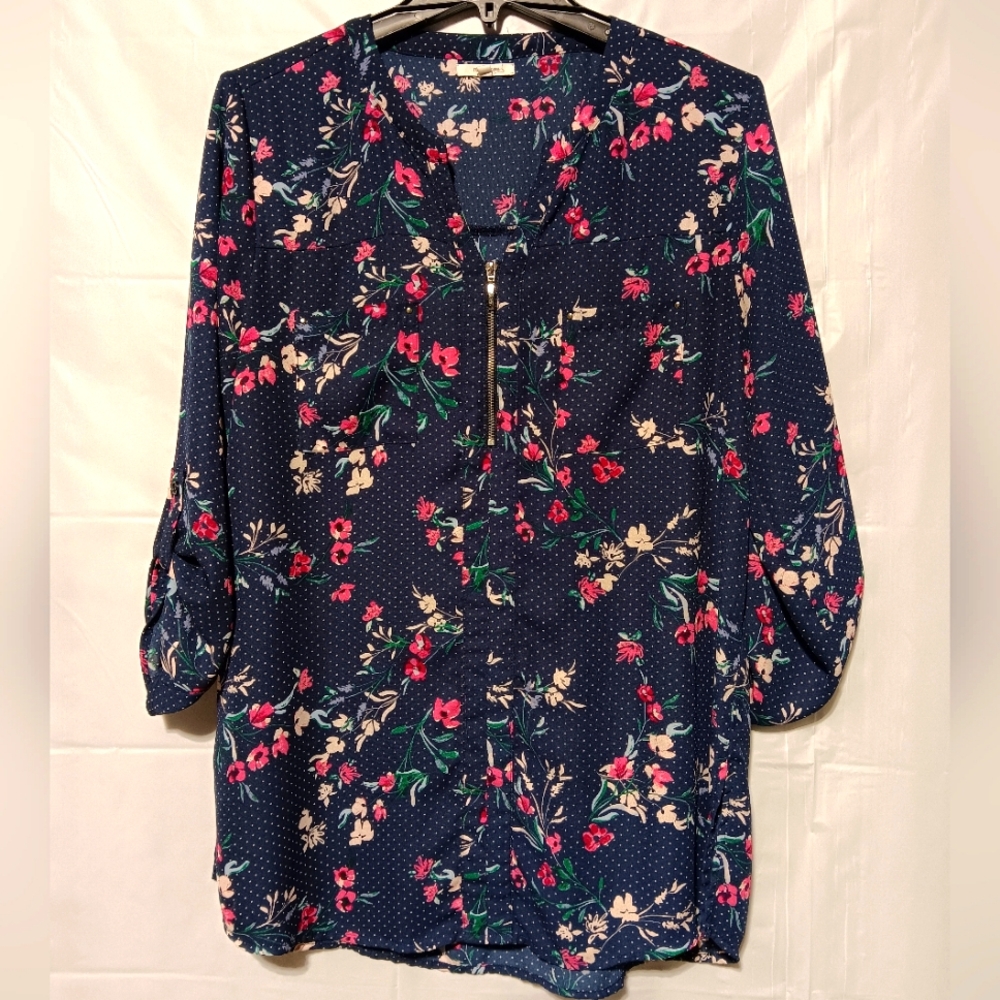 Maurice's EUC Women's Tunic, Size Large, 3/4 Tab Sleeve, Navy Floral, Super Cute